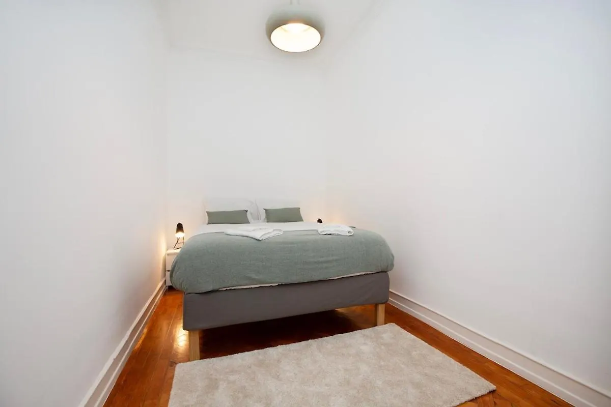 Rocados 2Bedroom Apt Lisbon Apartment