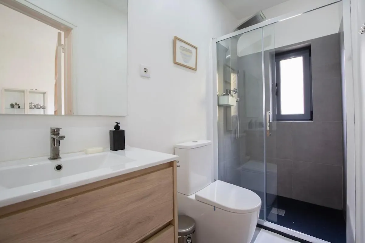 Rocados 2Bedroom Apt Lisbon Portugal