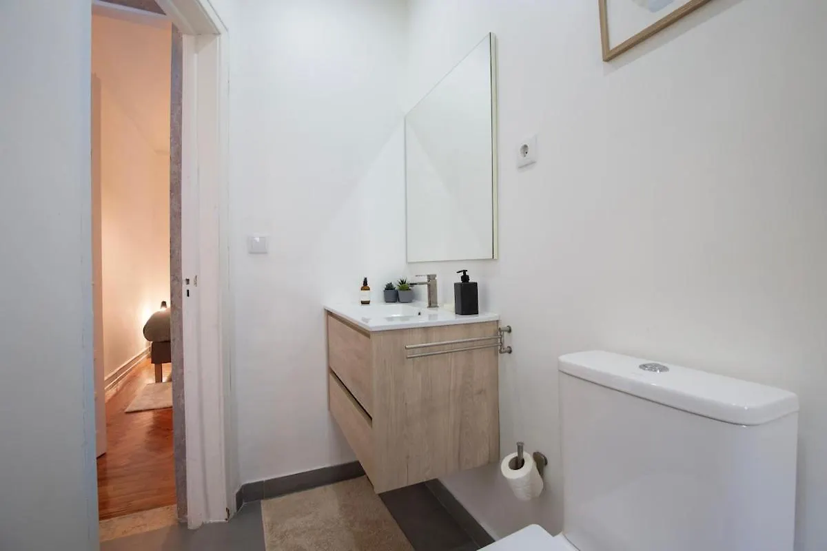 Rocados 2Bedroom Apt Lisbon Apartment
